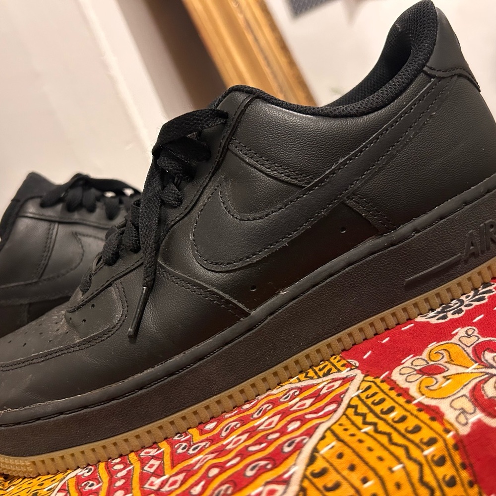 Nike Men's Black Air Force 1 Sneakers